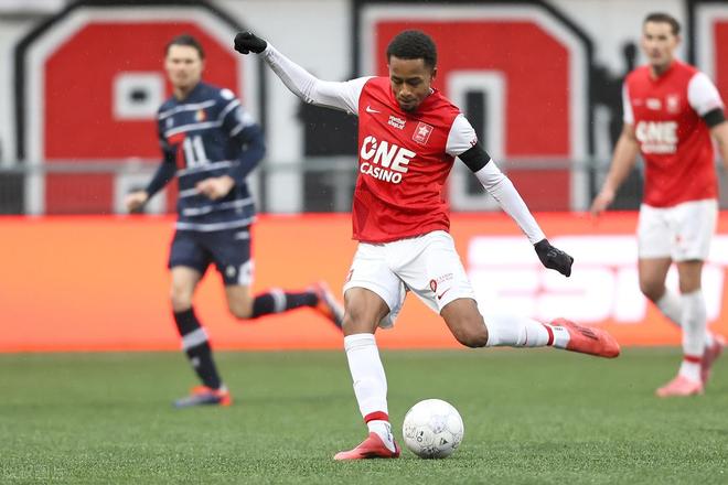 爱德华兹4 爱德华兹4