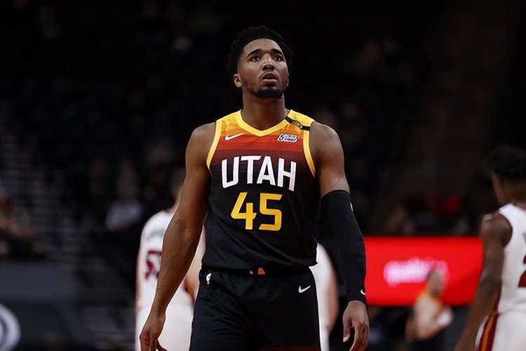 烈而被红牌 烈而被红牌